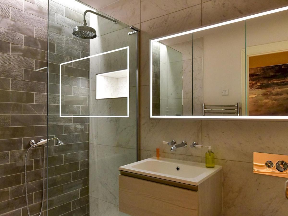 Pass The Keys Beautiful 2 Bed Apartment With Parking In The Bay 卡迪夫 外观 照片