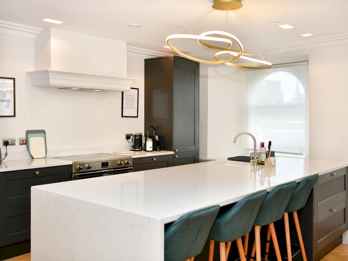 Pass The Keys Beautiful 2 Bed Apartment With Parking In The Bay 卡迪夫 外观 照片